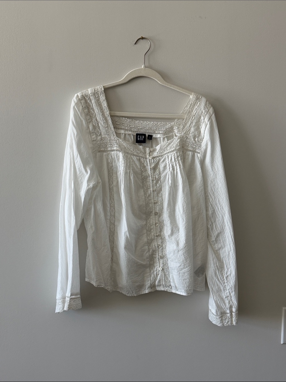 GAP White Lace-Trim Button Front Women's Top